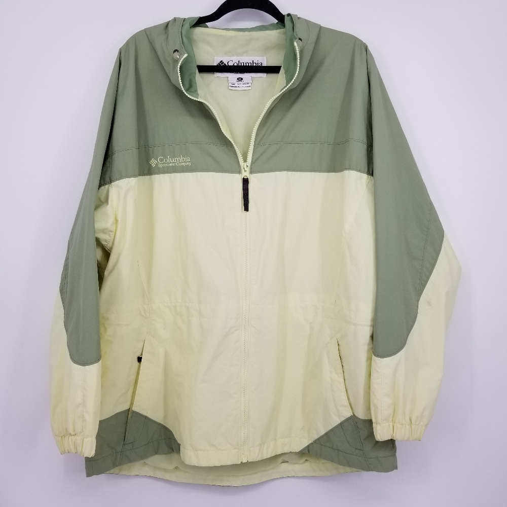 OPEN TO OFFERS Columbia Light Green Windbreaker Jacket
